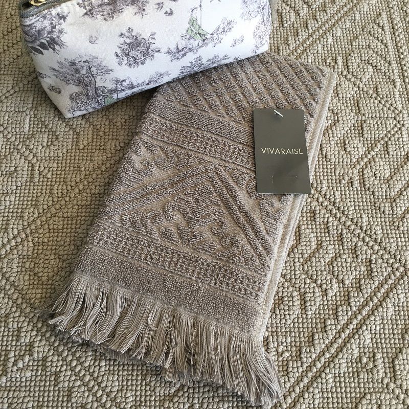 Bath towels La Vivaraise Zoe pale grey