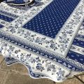 Chemin de table en coton matelassé "Avignon" bleu et blanc, Marat d'Avignon