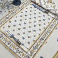 Bordered quilted placemats "Moustiers" ecru and blue, by Marat d'Avignon