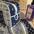 Quilted coton toiletry bag "Bastide" blue and white