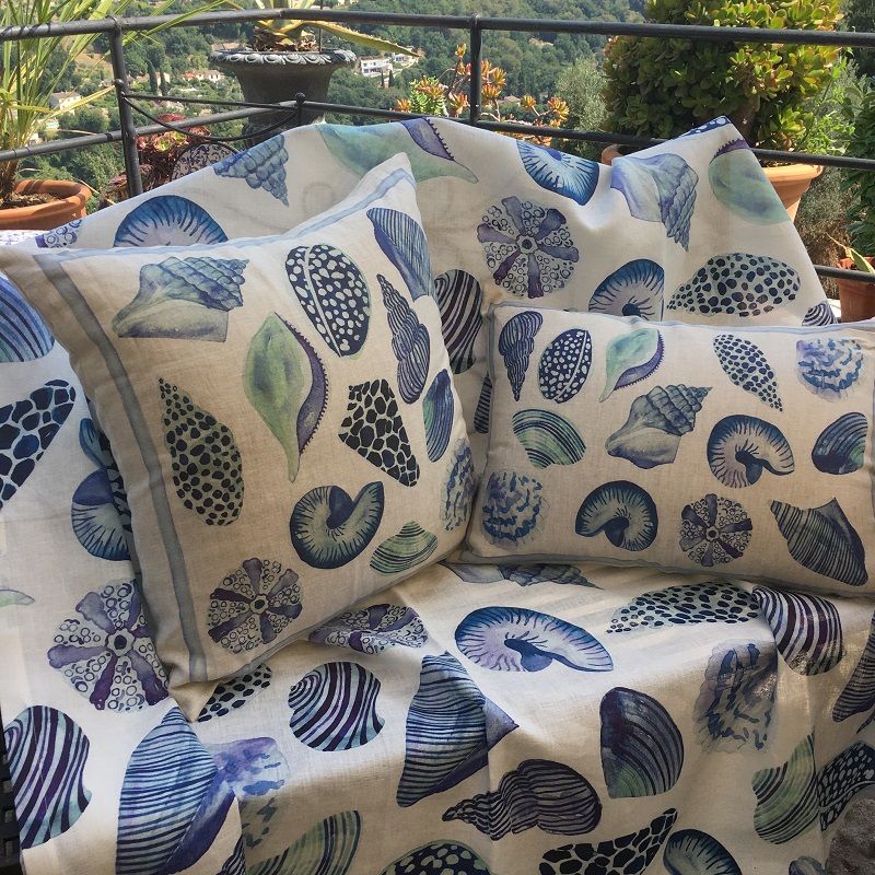 Decorative linen cushion "Cyprea" Tessitura Toscana Telerie