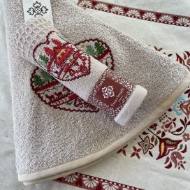 Embrodery kitchen or hand towel "Chalet" beige