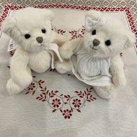 Barbara Bukowski - Couple of teddy bear Oliver et Melissa, robe blanche