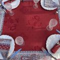 Chemin ou carré de table damassé Delft rouge, bordure "Bastide" rouge et gris