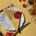 Round tablecloth in cotton "Poppies and Lavender" yellow