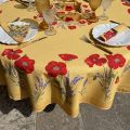 Nappe provençale rectangulaire placée en coton "Coquelicots et Lavande" fond jaune Tissus Toselli