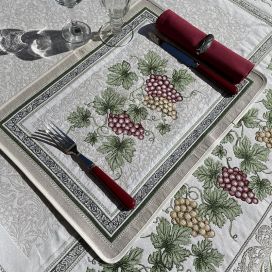 Provence Jacquard placemat grapes "Vignobles" ecru from Tissus Toselli in Nice