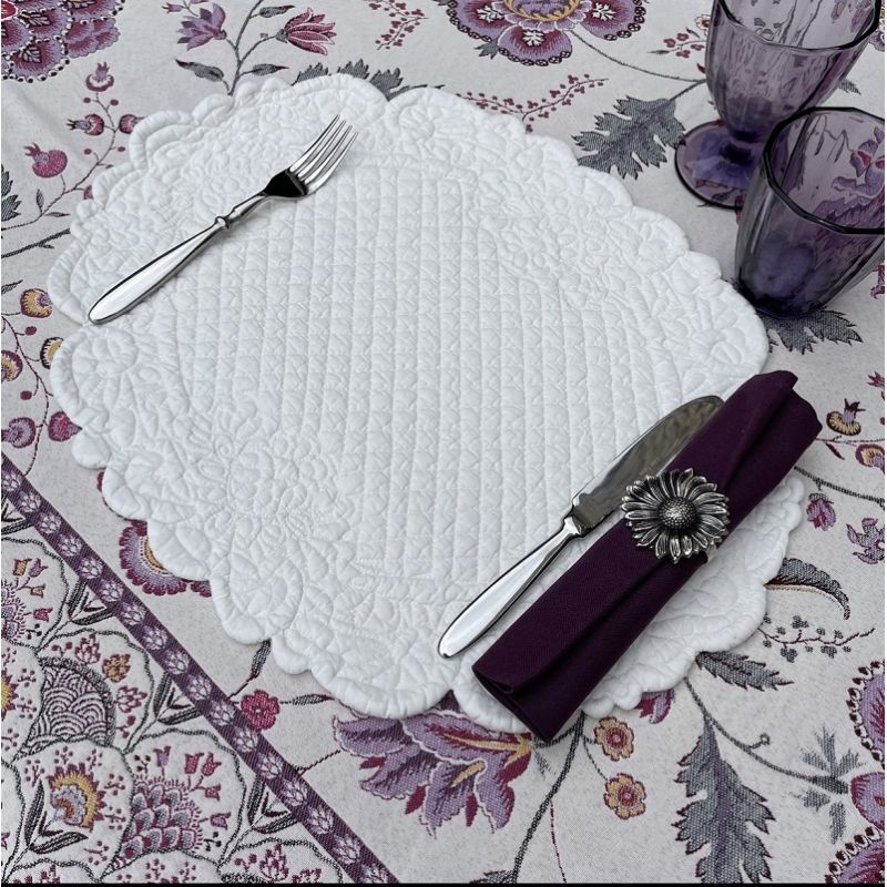 Oval table mats "Boutis fashion", white "Lindsay"
