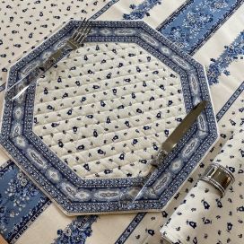 Octogonal quilted placemats "Tradition" white and blue, by Marat d'Avignon