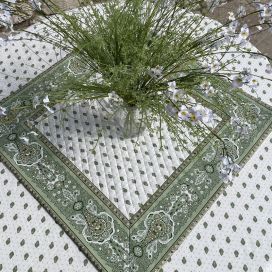 Quilted cotton table cover "Bastide" ecru and green