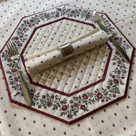 octogonal bordered quilted placemats "Calisson" ecru and red, by Tissus Toselli