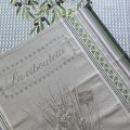 Jacquard kitchen towel "Chive" by Tissus Toselli