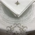Linen and polyester tablecloth "Coeurs brodés"white and linen  bordure