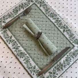 Bordered quilted placemats "Calisson" green and beige, by Tissus Toselli