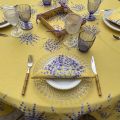 Nappe provençale ronde en coton enduit lavandes "Bonnieux" fond jaune