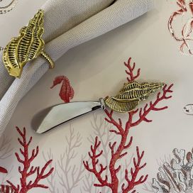 Golden metal butter knife spreader "Seashell"