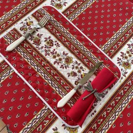 Quilted cotton placemat "Avignon" red and white "Marat d'Avignon"