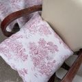 Housse de coussin Jacquard Toile de Jouy "Coraline" rose