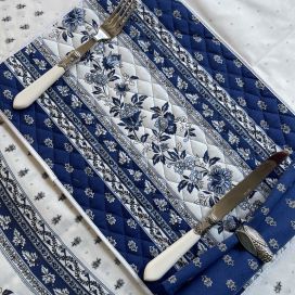 Set de Table en coton matelassé "Avignon" blanc et bleu "Marat d'Avignon"