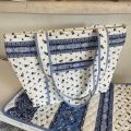 Sac shopping en coton matelassé "Tradition" blanc et bleu