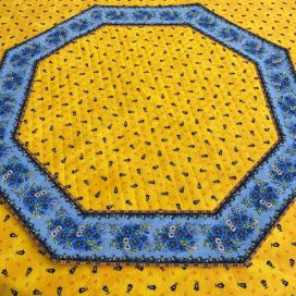 Tapis de table octogonal en coton matelassé "Tradition" jaune et bleu