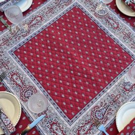 Tapis de table en coton matelassé "Bastide" rouge et gris