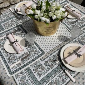 Rectangular Jacquard tablecloth "Alpilles" ecru and green