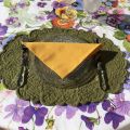 BLANC MARICLO, oval  table mats "Boutis fashion" green color "Lindsay"