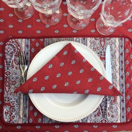 Set de table en coton matelassé "Bastide" rouge  "Marat d'Avignon"
