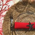 Round jute and straw placemat, natural color