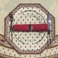 Octogonal quilted placemats "Avignon" ecru and red, by Marat d'Avignon
