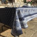 Nappe provençale carrée en coton enduit "Bastide" bleue et blanche Marat d'Avignon