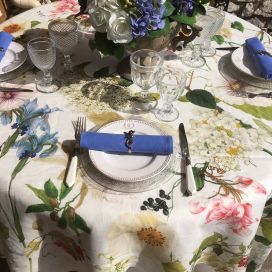 Tessitura Toscana Tellerie, square linen tablecloth "Ibisco"
